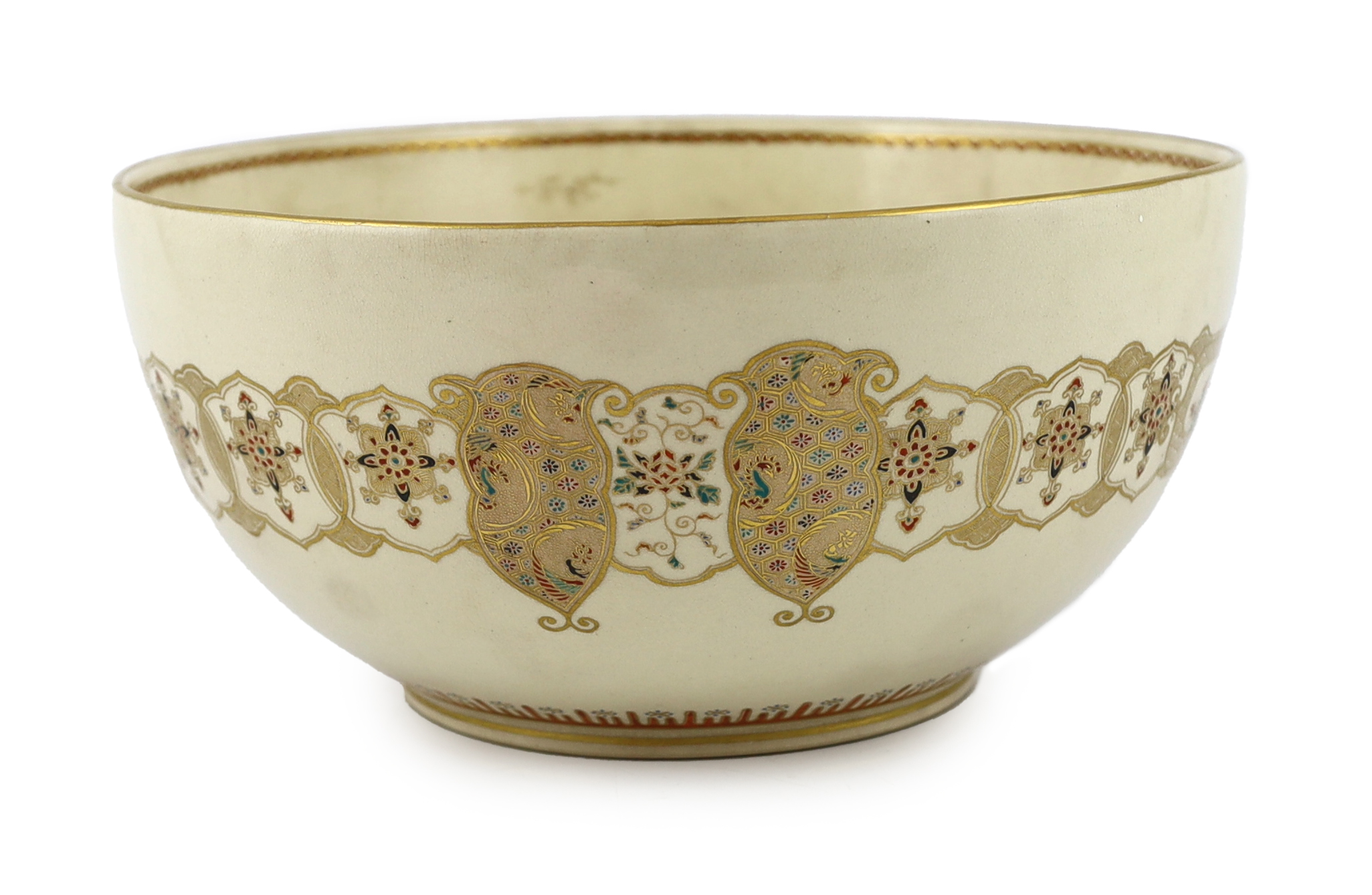 A large Japanese Satsuma bowl by Taizan, Meiji period
